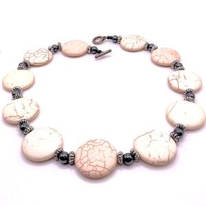 Vintage White Howlite Stone Bead Necklace 20”